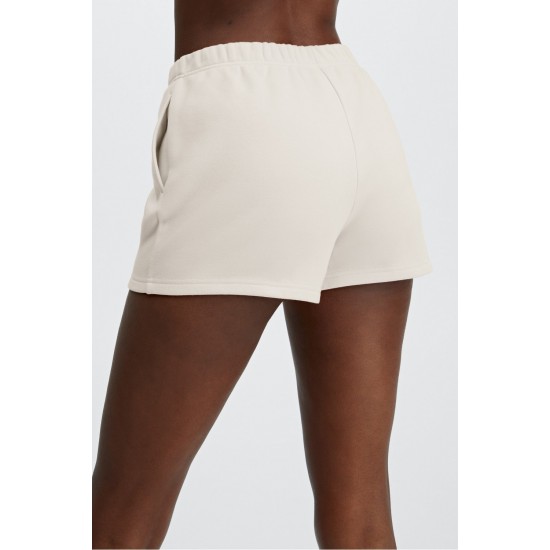Go-To Slim SweatYoga Short Oats Go-To Slim SweatYoga Short Oats